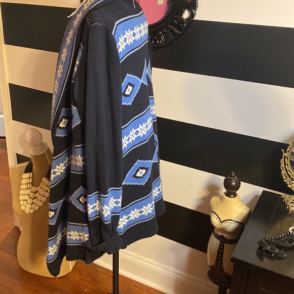 Swing heavy sweater. - Picture 4 of 4